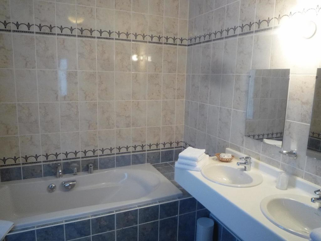 Le Chateau De Rendeux Habitación foto